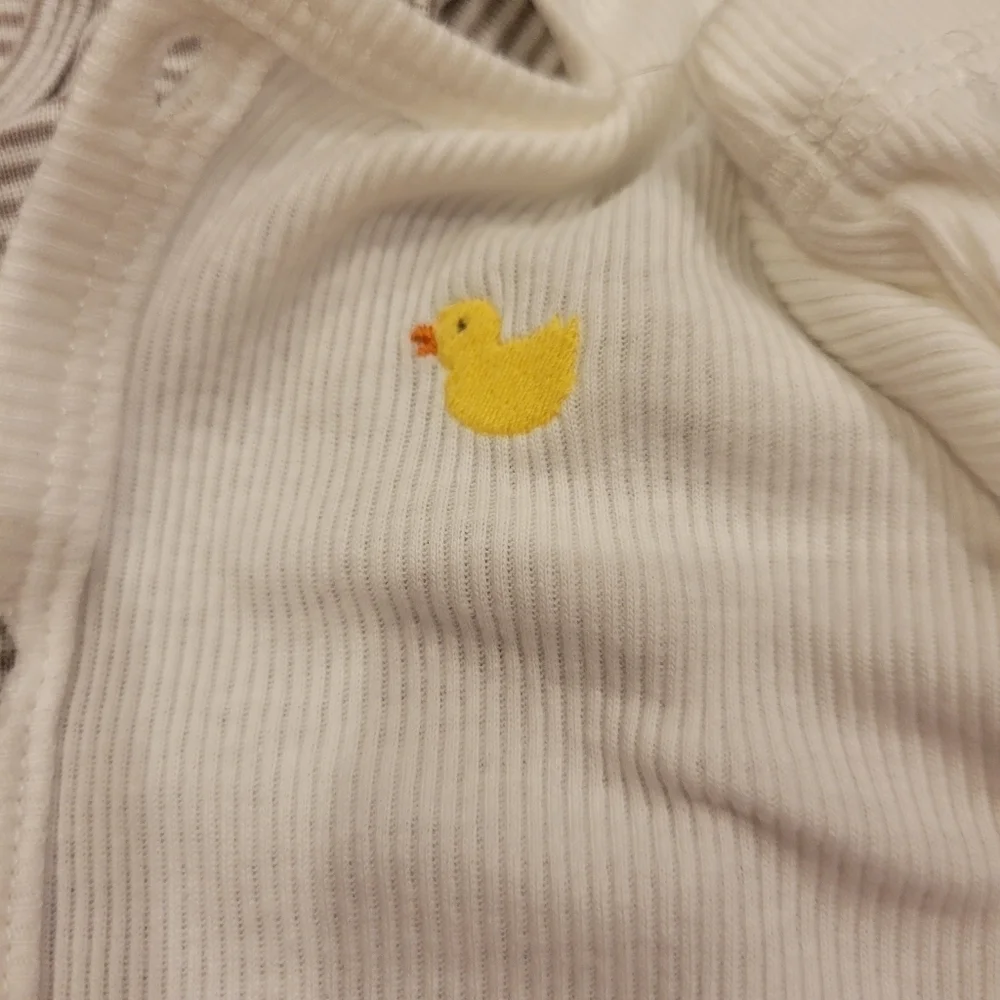 Carter's Three piece baby rubber ducky layette set size 12 months new